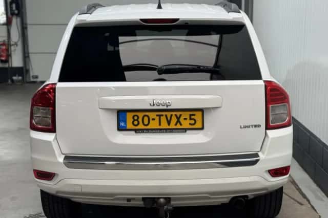 Jeep Compass (2012) thumbnail 6