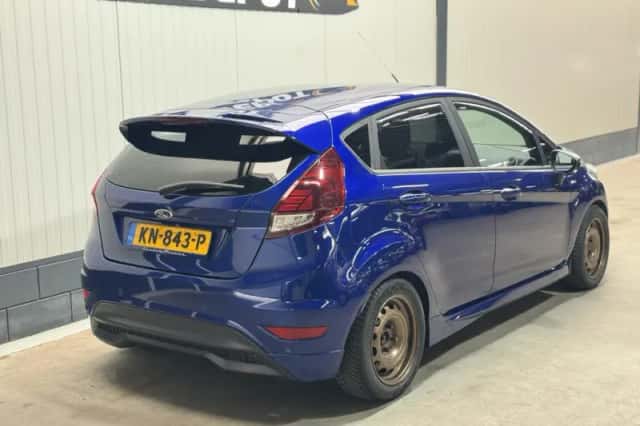Ford Fiesta (2016) thumbnail 5