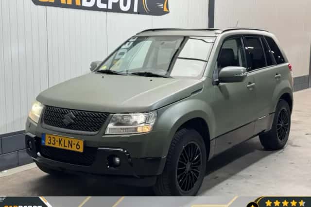 Suzuki Grand Vitara (2010) thumbnail 1