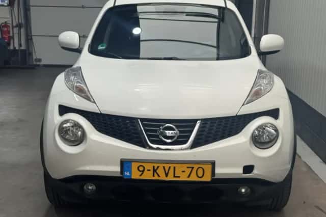 Nissan Juke (2011) thumbnail 2
