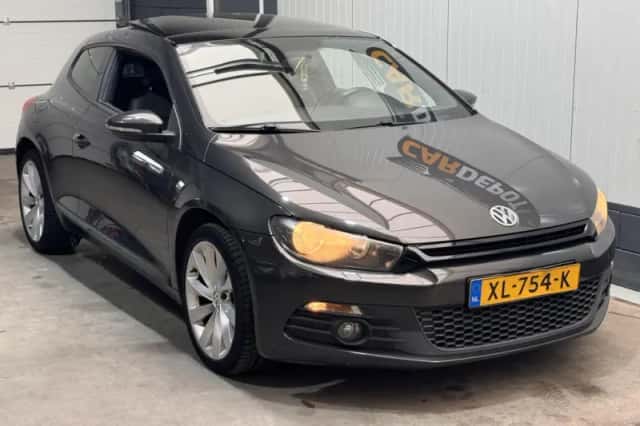 Volkswagen Scirocco (2010) thumbnail 3