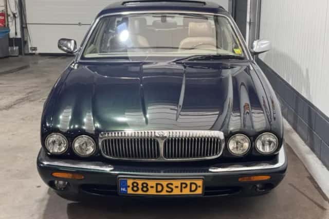 Daimler Super V8 (1999) thumbnail 2