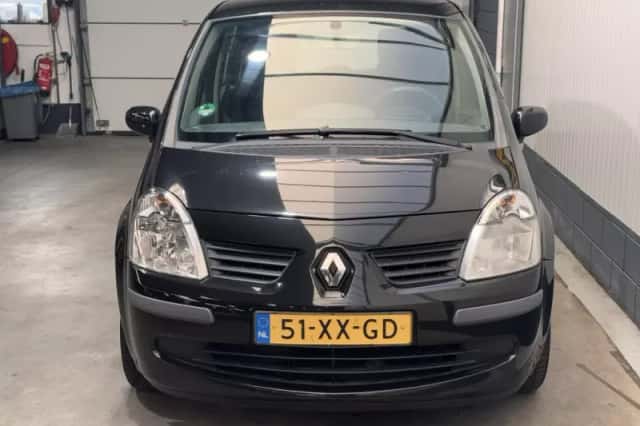 Renault Modus (2007) thumbnail 2