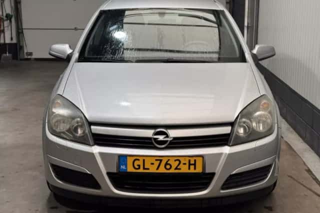 Opel Astra (2005) thumbnail 2