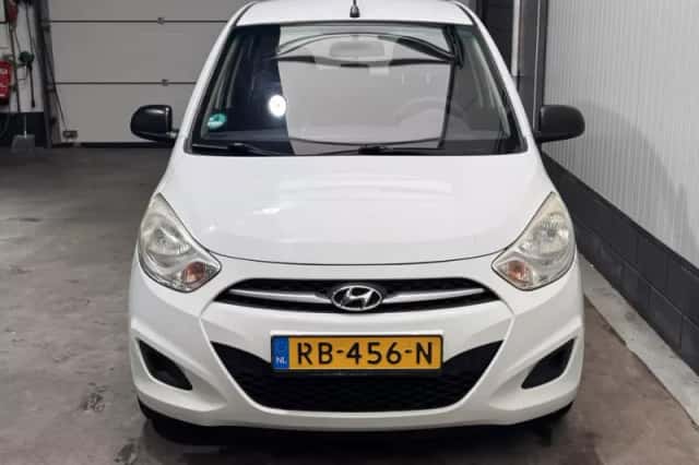 Hyundai i10 (2011) thumbnail 2