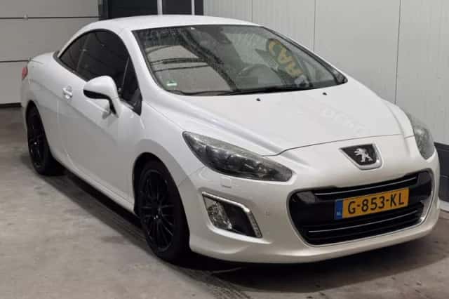 Peugeot 308 (2012) thumbnail 4
