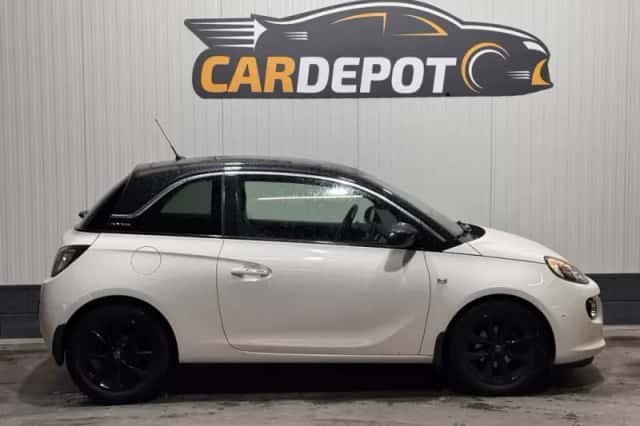 Opel Adam (2015) thumbnail 4