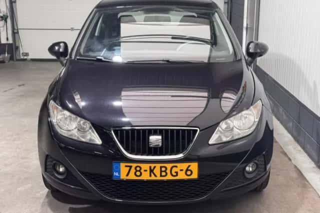 SEAT Ibiza (2009) thumbnail 2