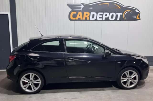 SEAT Ibiza (2009) thumbnail 4