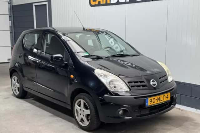 Nissan Pixo (2010) thumbnail 3
