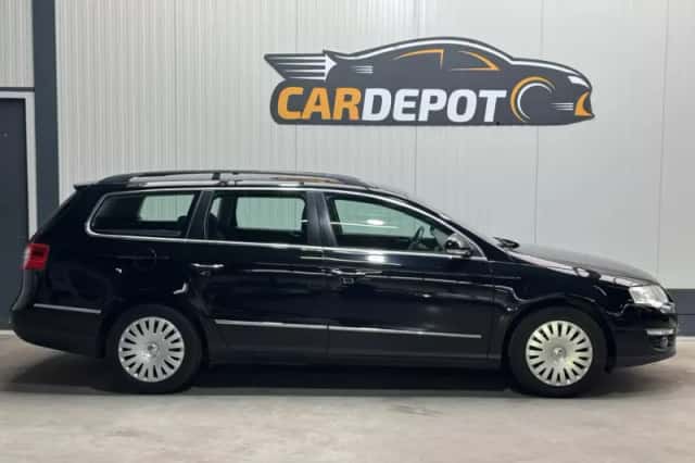 Volkswagen Passat (2010) thumbnail 4