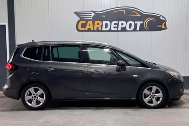 Opel Zafira Tourer (2013) thumbnail 4