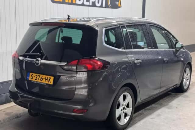 Opel Zafira Tourer (2013) thumbnail 5