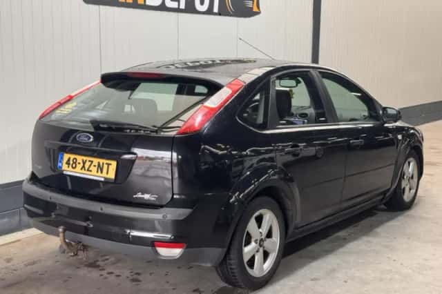 Ford Focus (2007) thumbnail 5