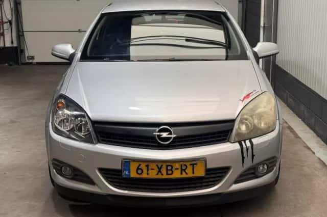 Opel Astra (2007) thumbnail 2