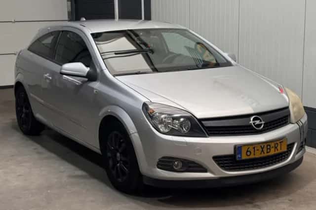 Opel Astra (2007) thumbnail 3