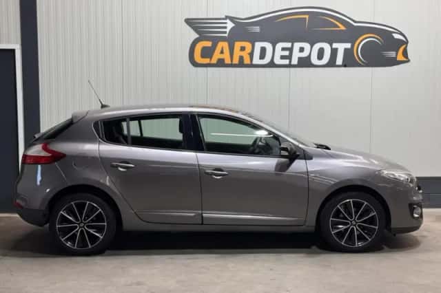 Renault Mégane (2013) thumbnail 4