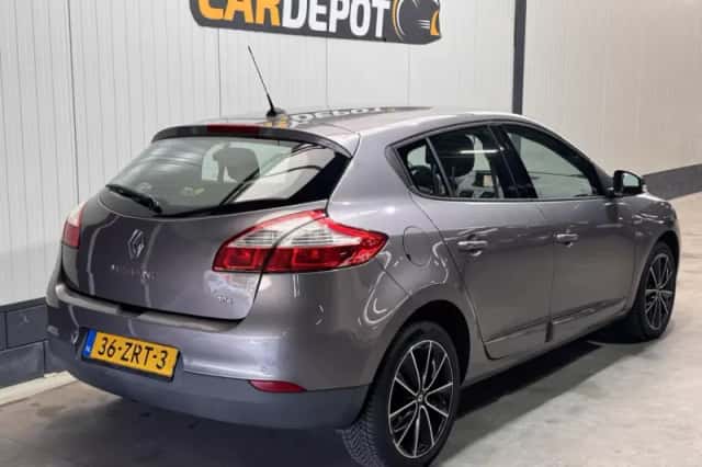 Renault Mégane (2013) thumbnail 5