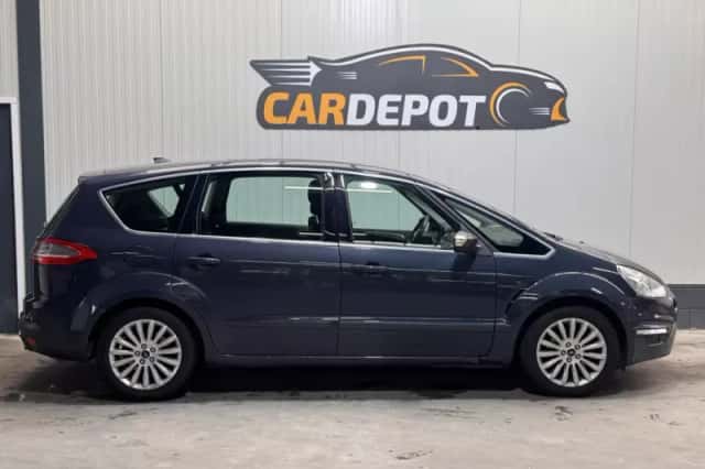 Ford S-Max (2012) thumbnail 4