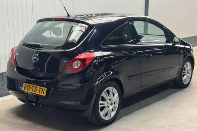 Opel Corsa (2007) thumbnail 5