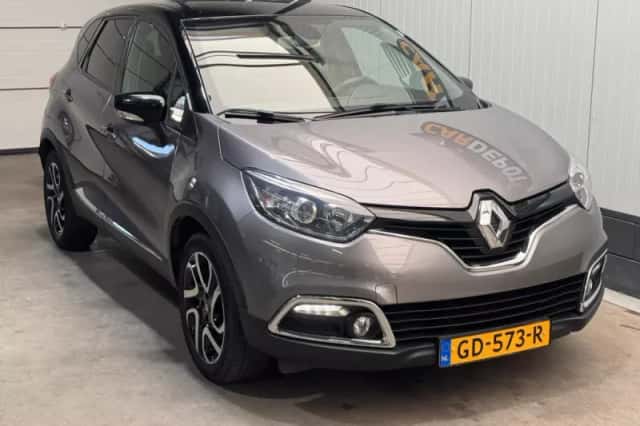 Renault Captur (2015) thumbnail 3