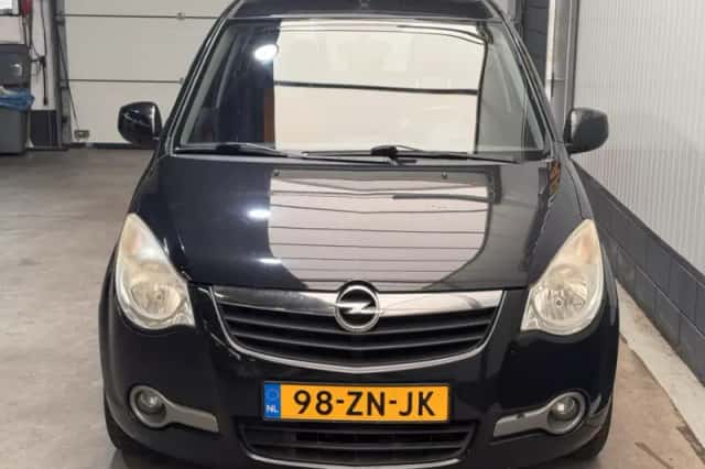 Opel Agila (2008) thumbnail 2
