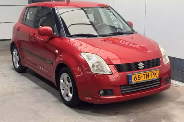 Suzuki Swift (2006) thumbnail 3