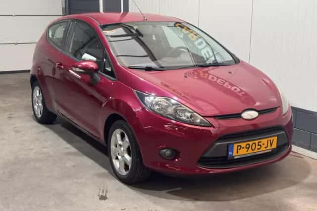 Ford Fiesta (2009) thumbnail 3
