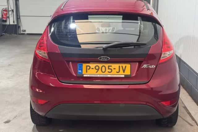 Ford Fiesta (2009) thumbnail 6