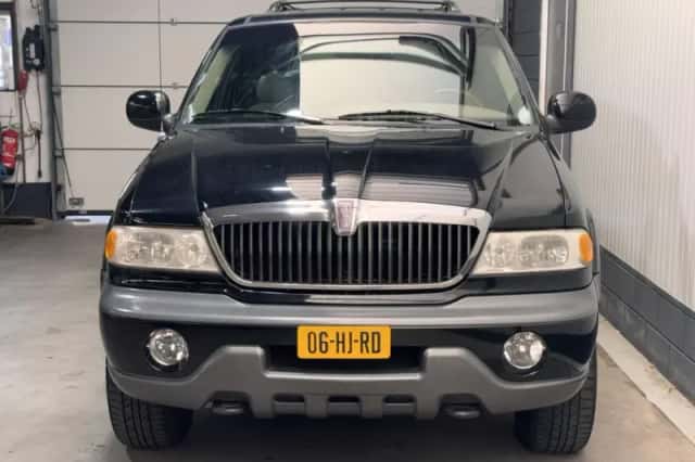 Ford Navigator (1998) thumbnail 2