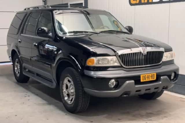 Ford Navigator (1998) thumbnail 3