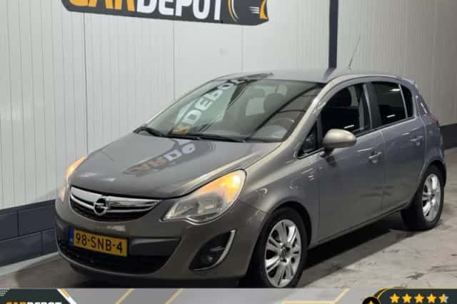 Opel Corsa (2011) thumbnail 1