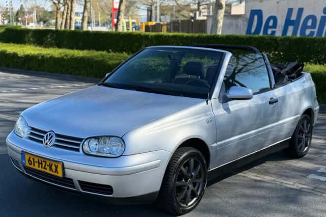 Volkswagen Golf (2002) thumbnail 4