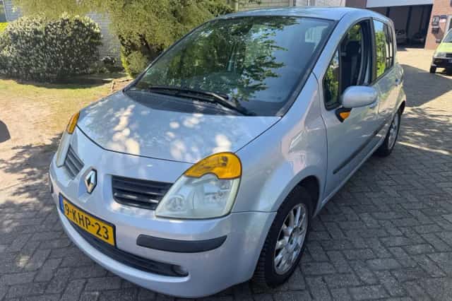Renault Modus (2006) thumbnail 5