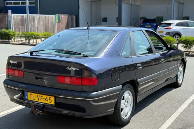 Renault Safrane (1998) thumbnail 2