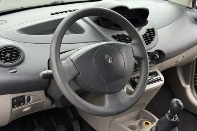Renault Twingo (2008) thumbnail 2