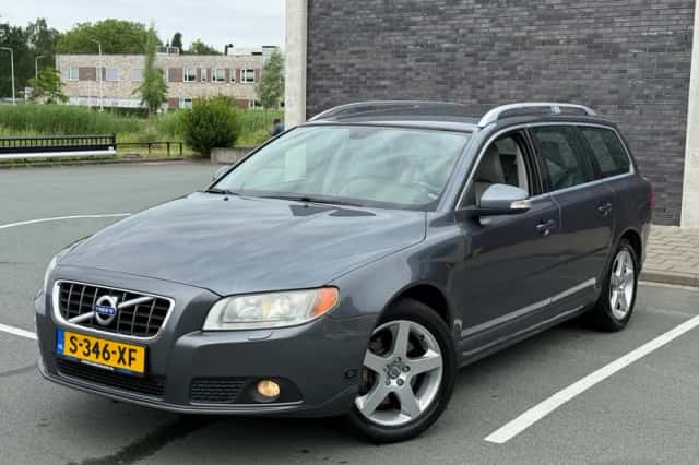 Volvo V70 (2009) thumbnail 3