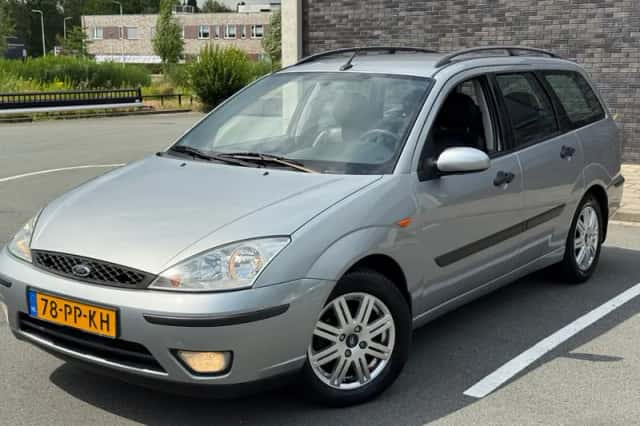 Ford Focus (2004) thumbnail 1