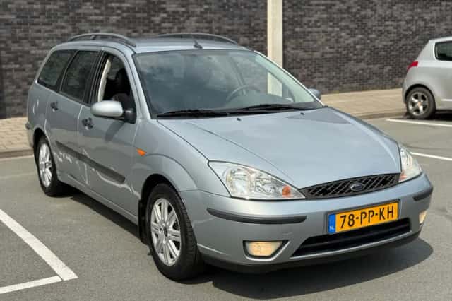 Ford Focus (2004) thumbnail 5