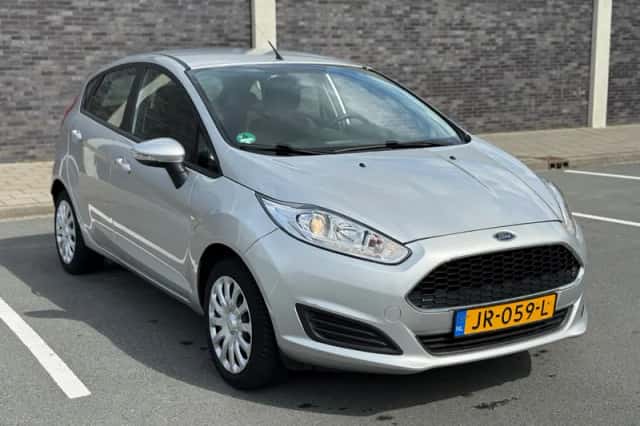 Ford Fiesta (2016) thumbnail 6