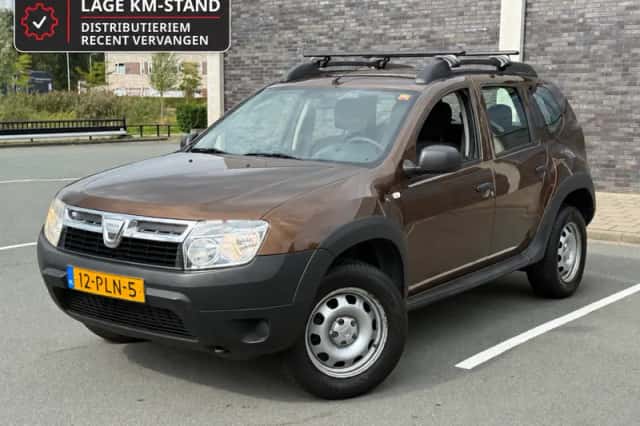 Dacia Duster (2011) thumbnail 1