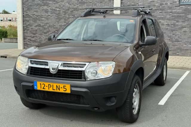 Dacia Duster (2011) thumbnail 4