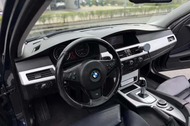 BMW 5-Serie (2007) thumbnail 3