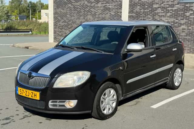 Škoda Fabia (2008) thumbnail 3