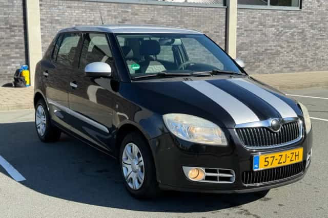 Škoda Fabia (2008) thumbnail 5