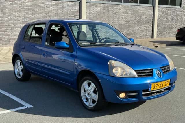 Renault Clio (2007) thumbnail 5