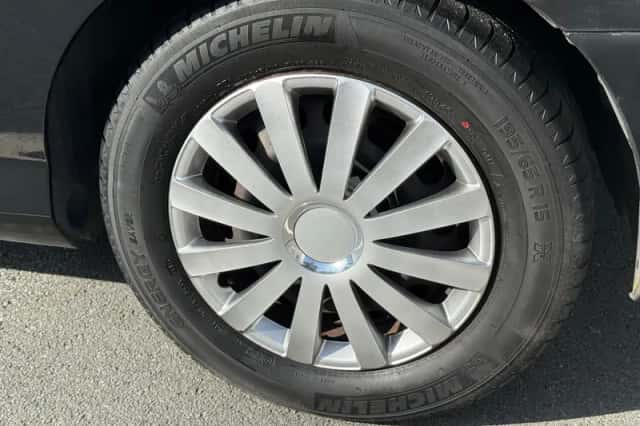 Peugeot 308 (2008) thumbnail 2