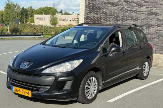 Peugeot 308 (2008) thumbnail 3
