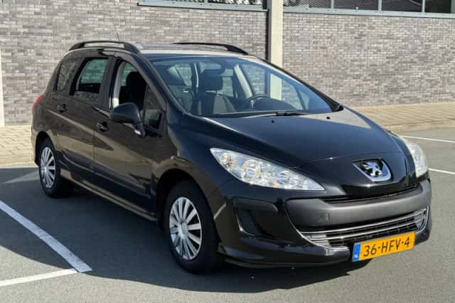 Peugeot 308 (2008) thumbnail 4