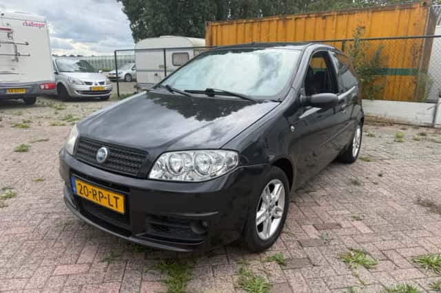 Fiat Punto (2005) thumbnail 2